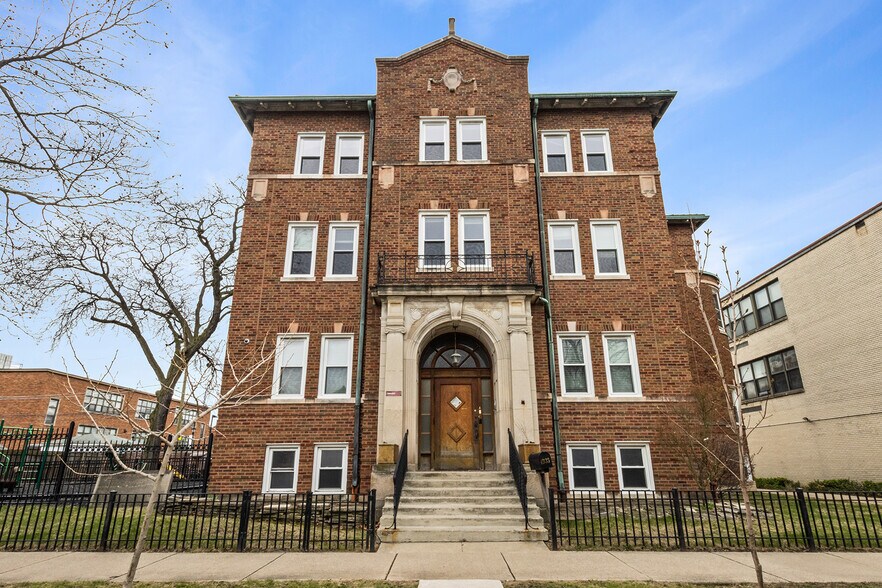 4925-4933 W Patterson Ave, Chicago, IL à vendre - Photo de l’immeuble – Image 3 sur 23