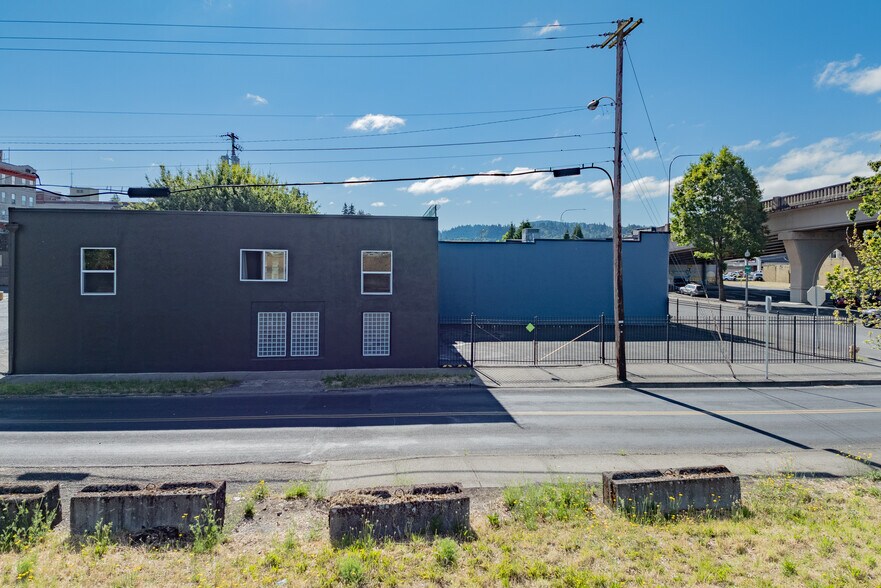 103 Allen St, Kelso, WA à vendre - Photo de l’immeuble – Image 3 sur 25