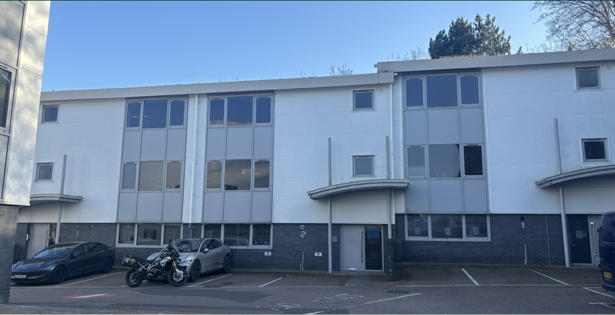 Unit 2 English Close, Hove à louer Photo de l’immeuble– Image 1 sur 8
