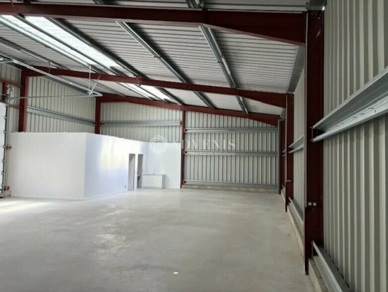 Local d’activités dans Vendôme à louer - Photo intérieure – Image 3 sur 4