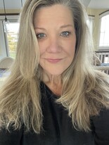 Donna Hoyle