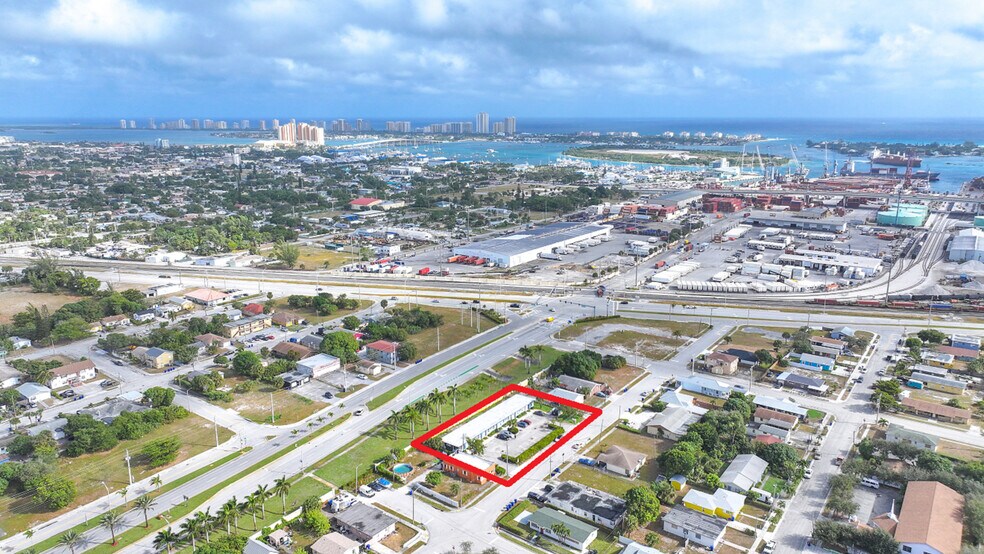 632 W 7th St, Riviera Beach, FL à vendre - Photo de l’immeuble – Image 3 sur 8