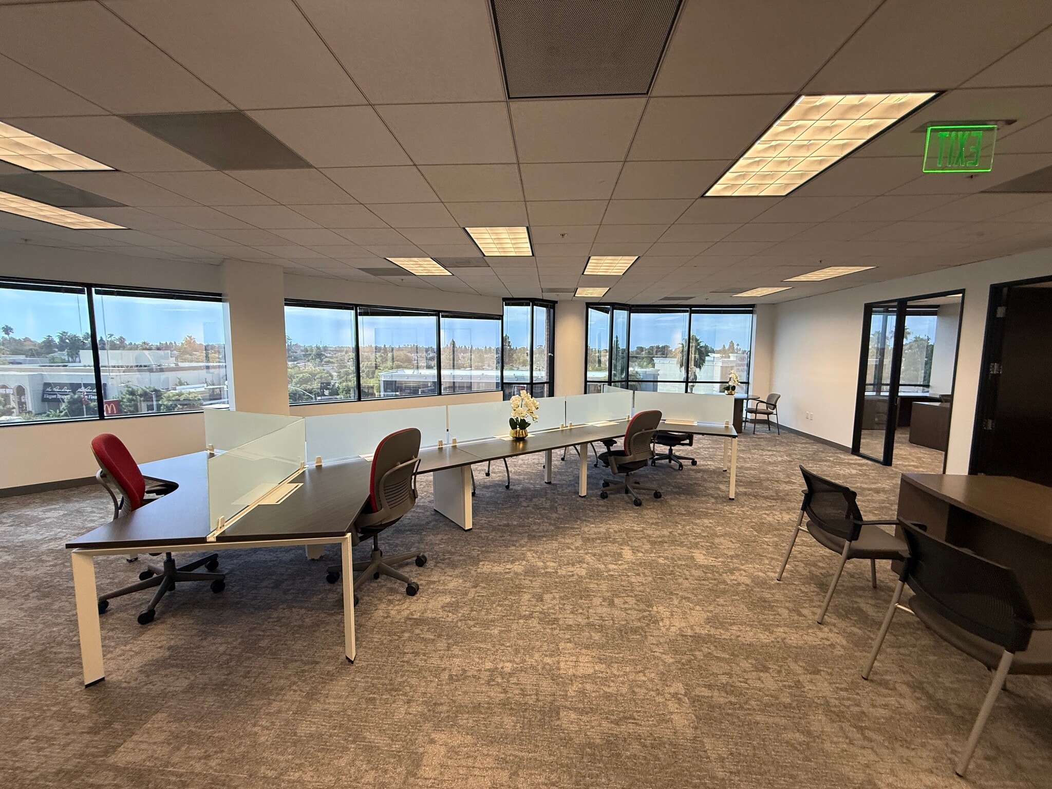 3070 Bristol St, Costa Mesa, CA à louer Photo intérieure– Image 1 sur 9