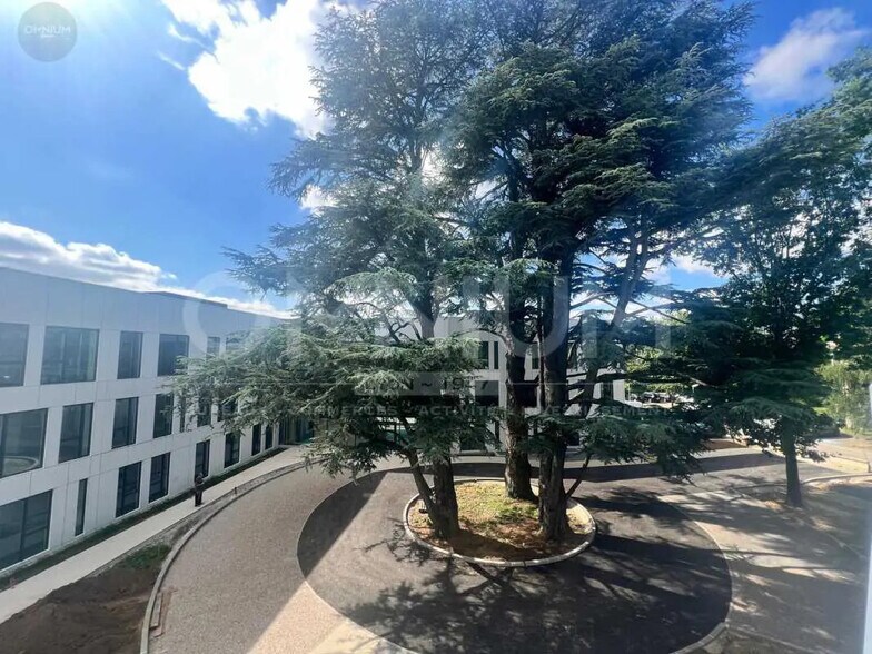 Bureau dans Limonest à vendre - Photo de l’immeuble – Image 3 sur 17