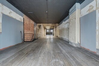 620 S Calhoun St, Fort Wayne, IN à vendre Photo intérieure– Image 1 sur 4