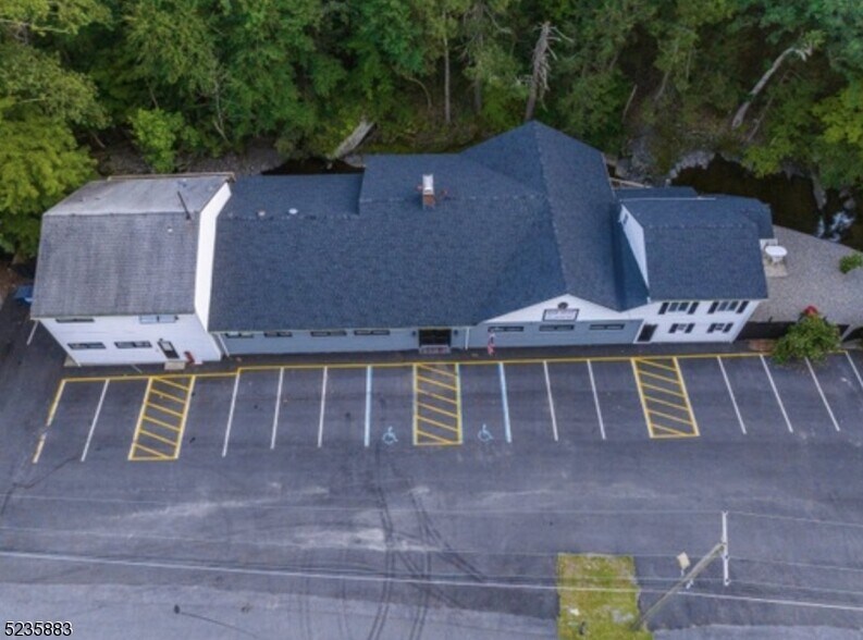 1050 S State Route 23, Wantage, NJ à vendre - Photo de l’immeuble – Image 3 sur 25