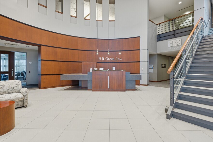 8710 Earhart Ln Sw, Cedar Rapids, IA à vendre - Photo intérieure – Image 3 sur 20