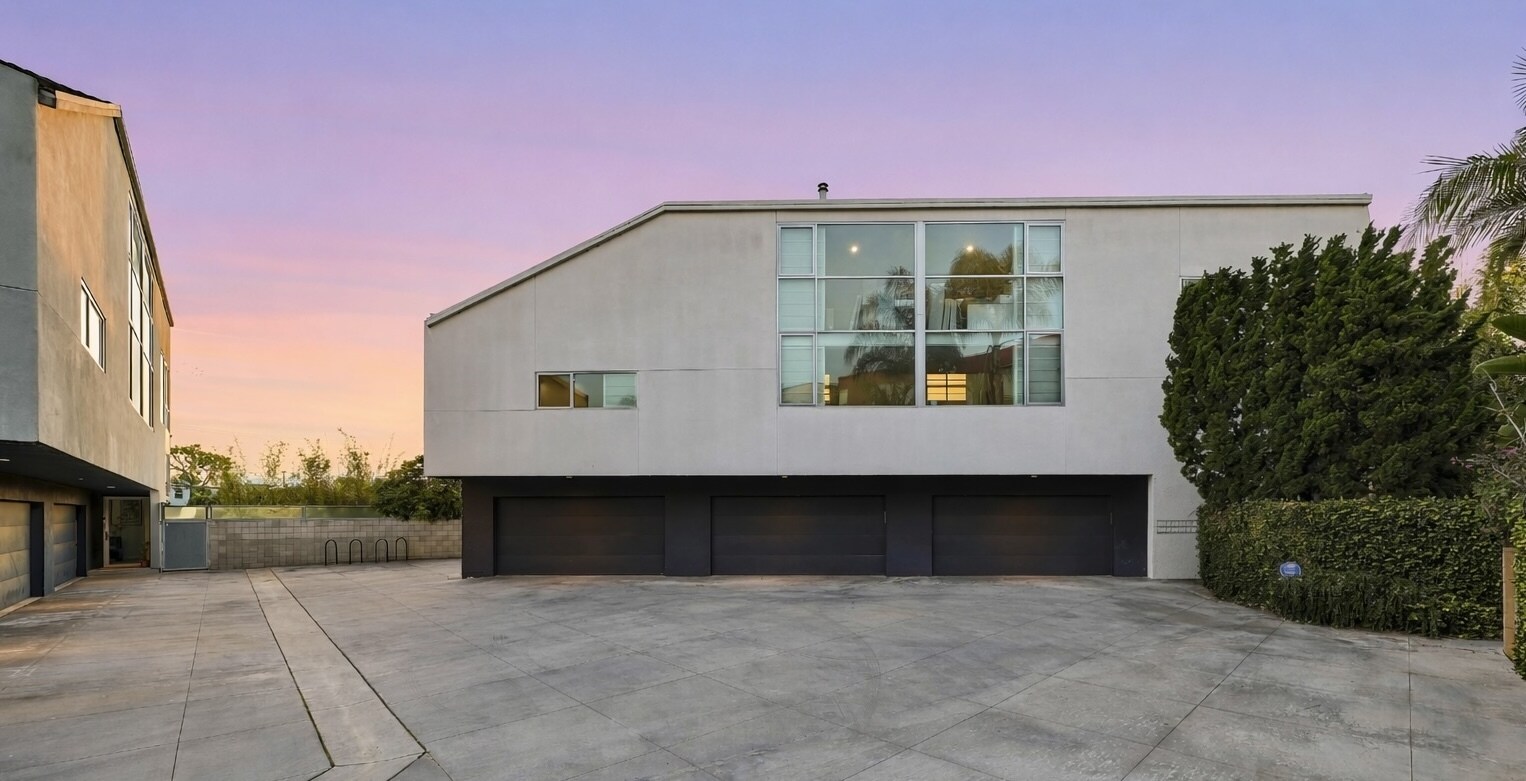 2100 Abbot Kinney Blvd, Venice, CA à louer Photo principale– Image 1 sur 28