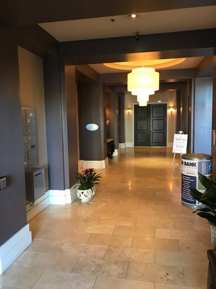 730 Sandhill Rd, Reno, NV à louer - Photo intérieure – Image 2 sur 49