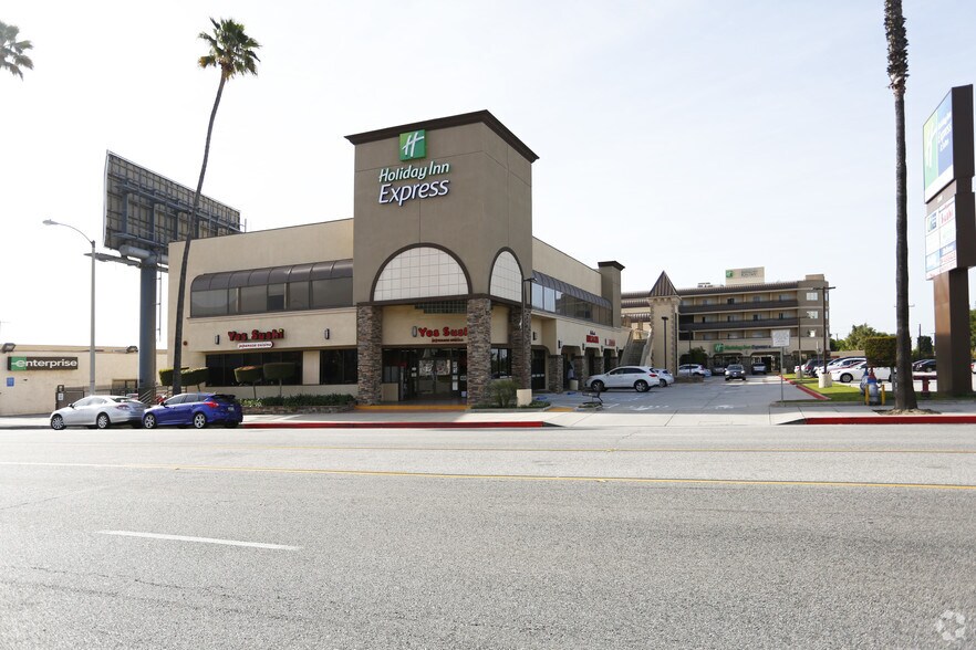 3500 E Colorado Blvd, Pasadena, CA à vendre - Photo de l’immeuble – Image 3 sur 14