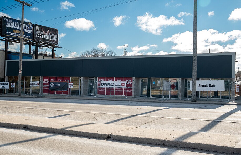 612-620 Academy Rd, Winnipeg, MB à louer - Photo de l’immeuble – Image 1 sur 5