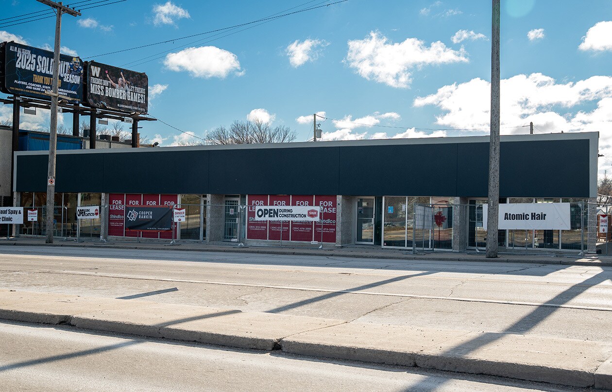 612-620 Academy Rd, Winnipeg, MB à louer Photo de l’immeuble– Image 1 sur 6