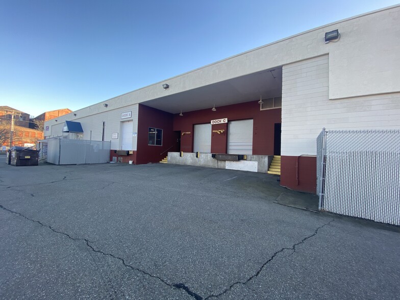 130 Hamilton St, New Haven, CT à louer - Photo de l’immeuble – Image 1 sur 12