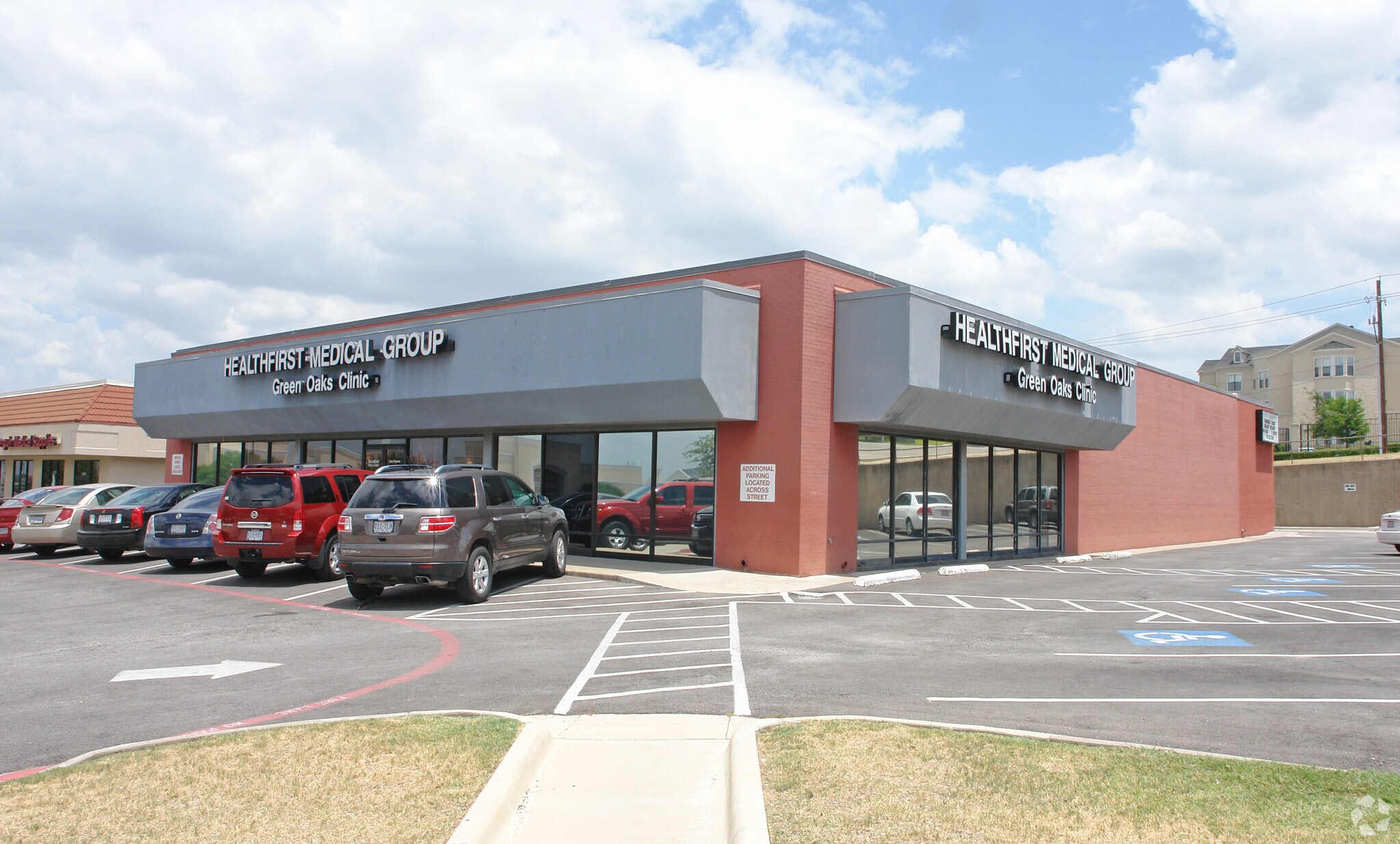 2400 Mall Cir, Fort Worth, TX à louer Photo principale– Image 1 sur 4