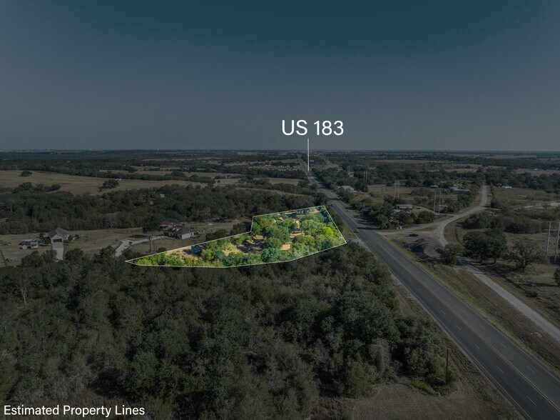 104 Westwood Rd, Lockhart, TX à vendre - Photo principale – Image 3 sur 22