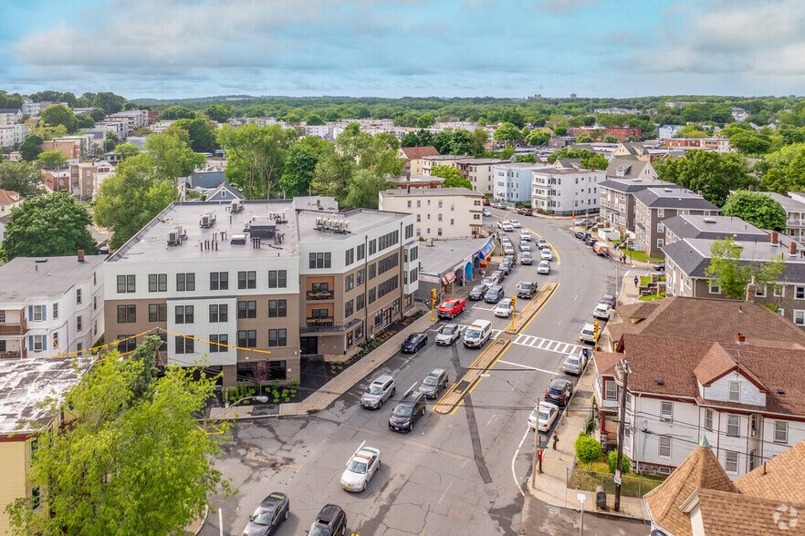 775 Morton St, Mattapan, MA à louer - Photo de l’immeuble – Image 3 sur 4