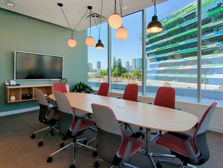 Plus de détails pour 9850 King George Blvd, Surrey, BC - Coworking à louer