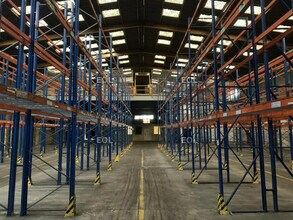 Industriel/Logistique dans Villeneuve-la-Garenne à louer Photo intérieure– Image 1 sur 9