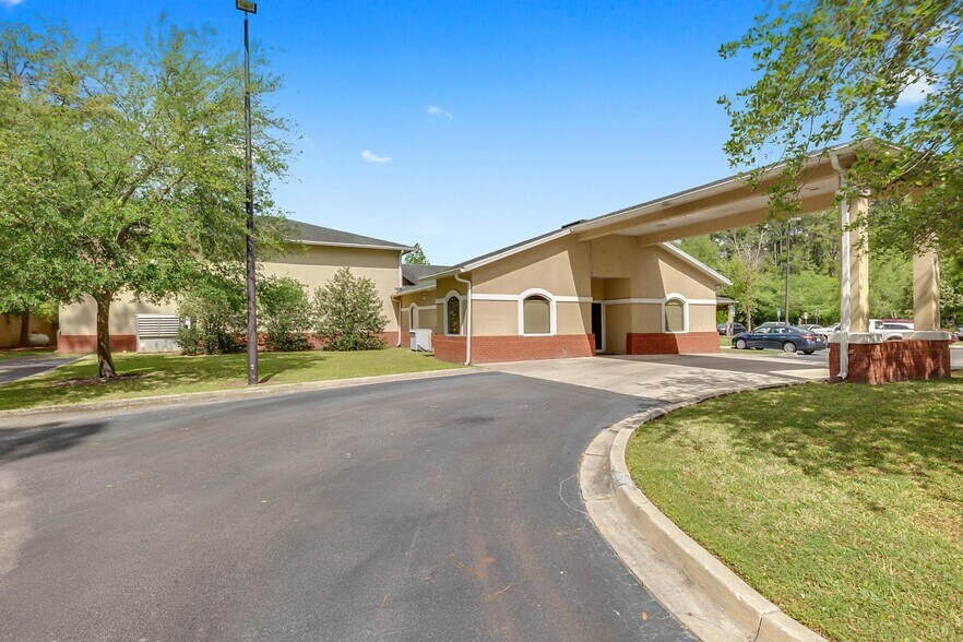 5742 Booth Rd, Jacksonville, FL à louer - Photo de l’immeuble – Image 1 sur 5