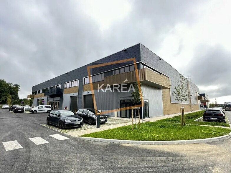 Local d’activités dans Chalifert à louer - Photo de l’immeuble – Image 1 sur 5