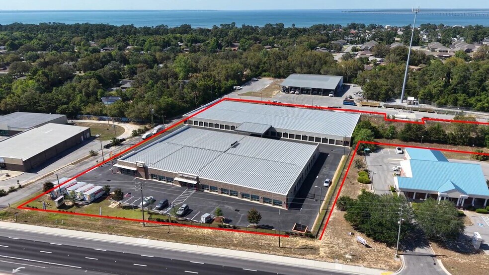 Northwest Florida 2-Property Portfolio portefeuille de 2 biens à vendre sur LoopNet.fr - Vidéo sur l’annonce professionnelle – Image 3 sur 10
