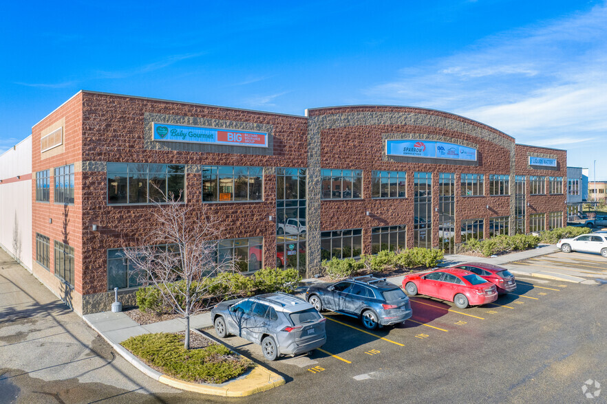 11505 35th St SE, Calgary, AB à louer - Photo principale – Image 1 sur 5