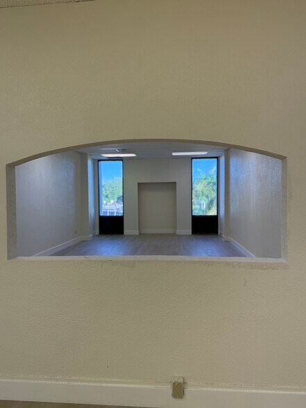 429 W Hallandale Beach Blvd, Hallandale, FL à louer - Photo de l’immeuble – Image 3 sur 7