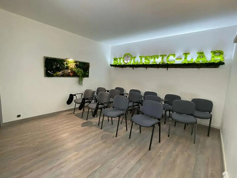 Local commercial dans MONTFAVET à vendre - Photo de l’immeuble – Image 3 sur 18