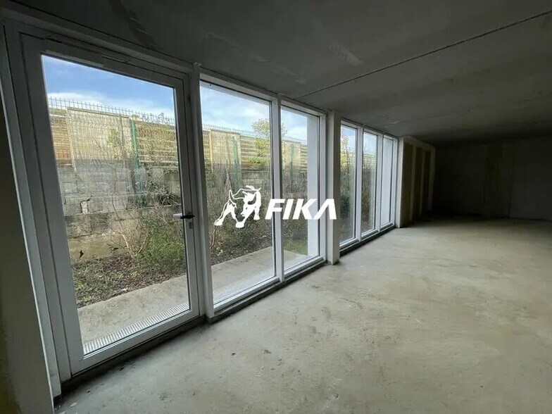 Local commercial dans Mérignac à vendre - Photo de l’immeuble – Image 2 sur 24