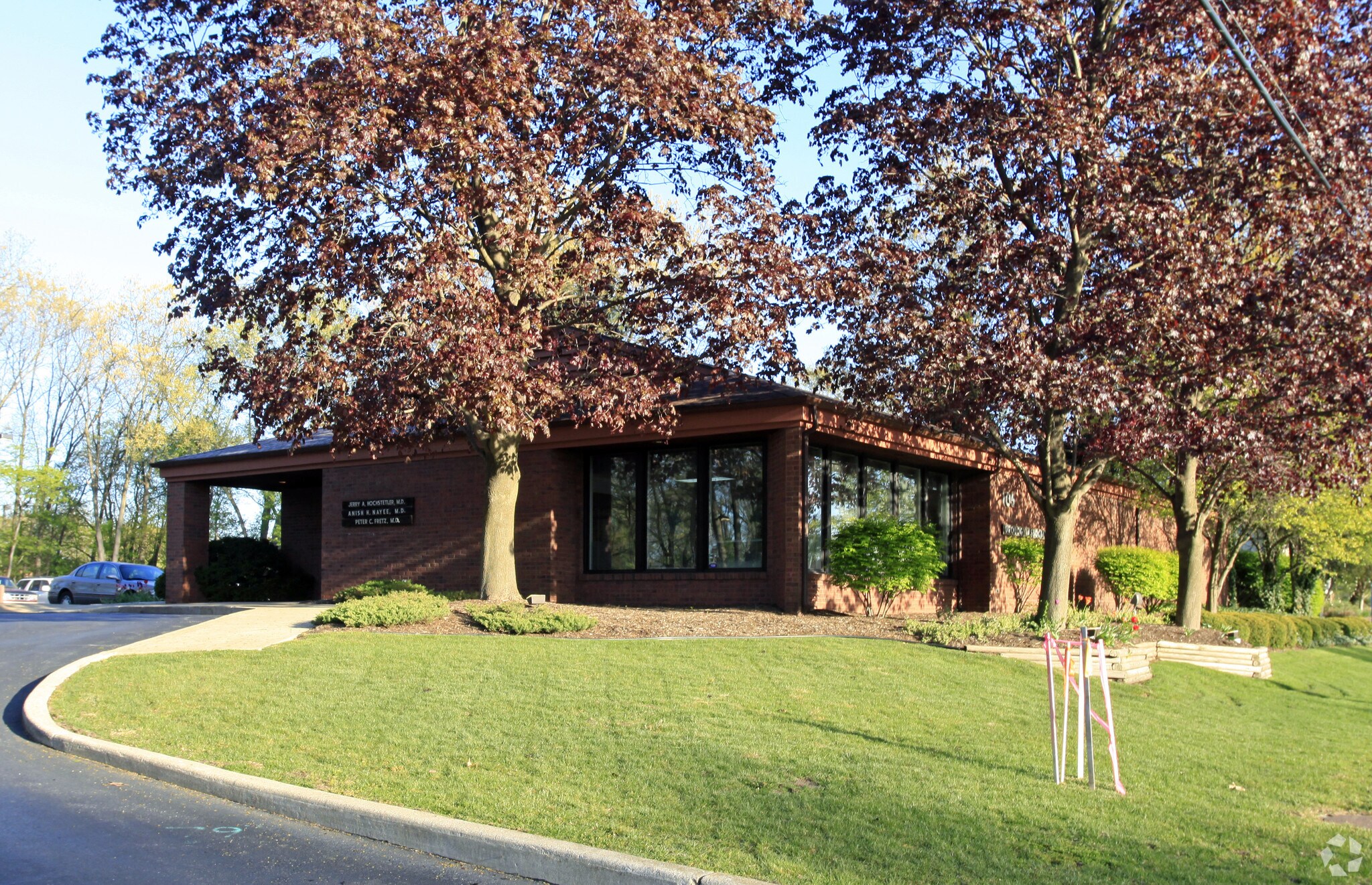 105 N Nappanee St, Elkhart, IN à vendre Photo principale– Image 1 sur 3