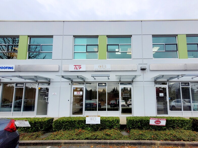 5489 Byrne Rd, Burnaby, BC à vendre - Photo de l’immeuble – Image 2 sur 17