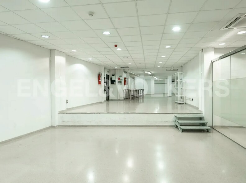 View Photo