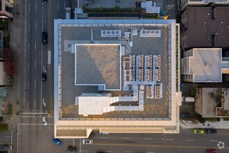 988 W Broadway, Vancouver, BC - Vue aérienne  vue de carte - Image1