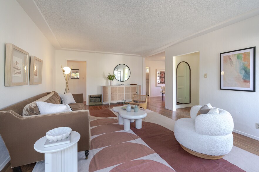3349 Wood Ter, Los Angeles, CA à vendre - Photo de l’immeuble – Image 2 sur 12