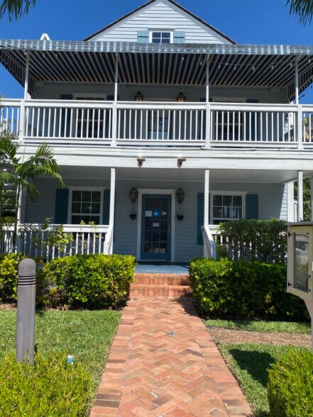 102 NE 1st Ave, Delray Beach, FL à louer - Photo de l’immeuble – Image 2 sur 15