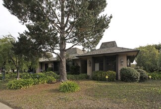 Plus de détails pour 26535 Carmel Rancho Blvd, Carmel, CA - Différents types d’espaces à louer