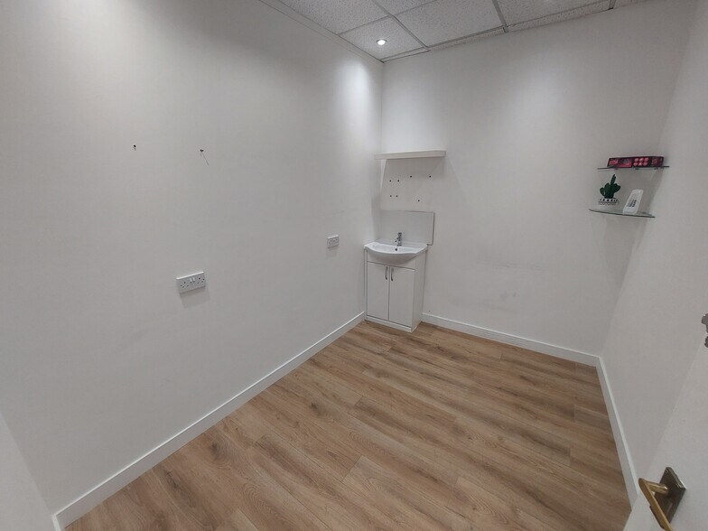 37 Dumbarton Rd, Stirling à louer - Photo de l’immeuble – Image 3 sur 5