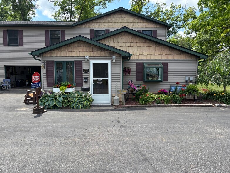 7332 S M-37, Baldwin, MI à vendre - Photo de l’immeuble – Image 2 sur 43