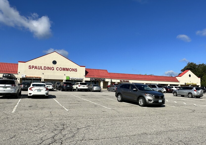 306 N Main St, Rochester, NH à louer - Photo de l’immeuble – Image 3 sur 5