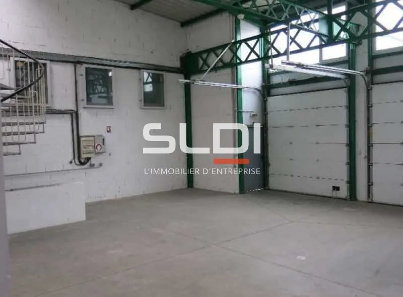 Local d’activités dans Vénissieux à louer Photo intérieure– Image 1 sur 11
