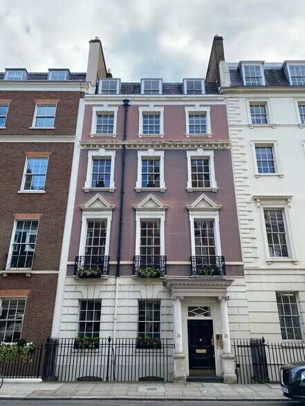 25 Hill St, Londres à louer - Photo de l’immeuble – Image 2 sur 2