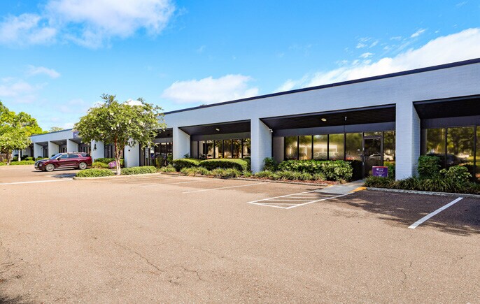 5402-5460 Beaumont Center Blvd, Tampa, FL à louer - Photo de l’immeuble – Image 2 sur 6