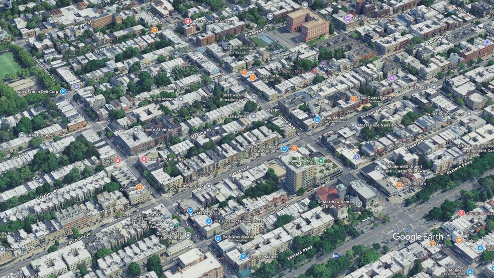 233 Utica Ave, Brooklyn, NY à vendre - Vidéo sur l’annonce professionnelle – Image 2 sur 21