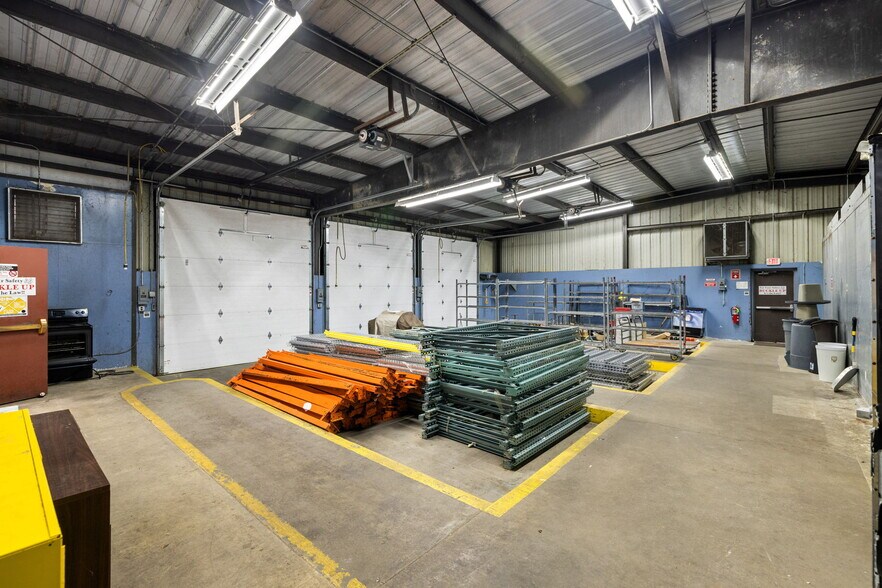 2180 Middle Rd, Lewistown, PA à vendre - Photo de l’immeuble – Image 2 sur 8