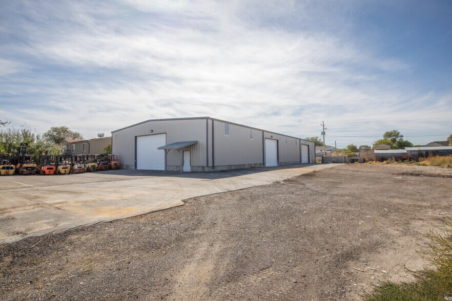 7079 W Gates Ave, West Valley City, UT à vendre - Photo de l’immeuble – Image 3 sur 6