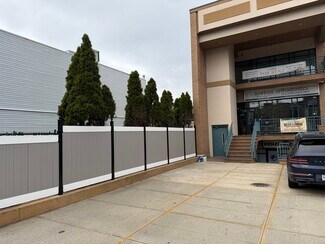 Plus de détails pour 150-33 14th Ave, Whitestone, NY - Bureau à louer