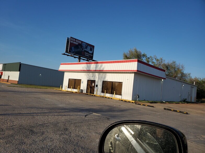 4950 S Broadway St, Wichita, KS à louer - Photo de l’immeuble – Image 1 sur 14