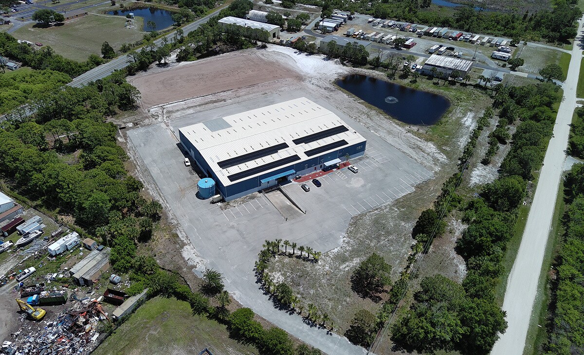 7756 130th St, Sebastian, FL à vendre Photo de l’immeuble– Image 1 sur 14