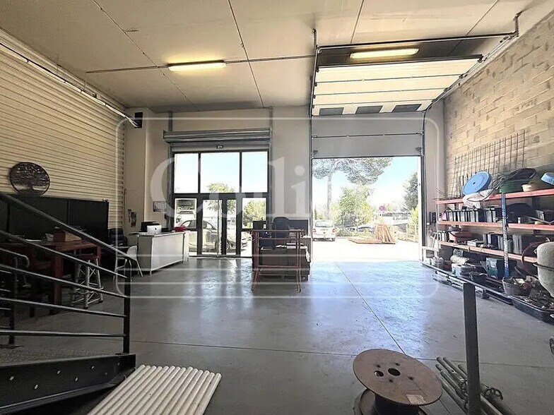 Local d’activités dans La Ciotat à louer - Photo intérieure – Image 1 sur 7