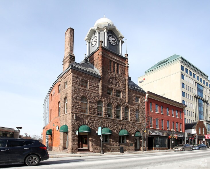 8 Queen St E, Brampton, ON à louer - Photo de l’immeuble – Image 3 sur 5